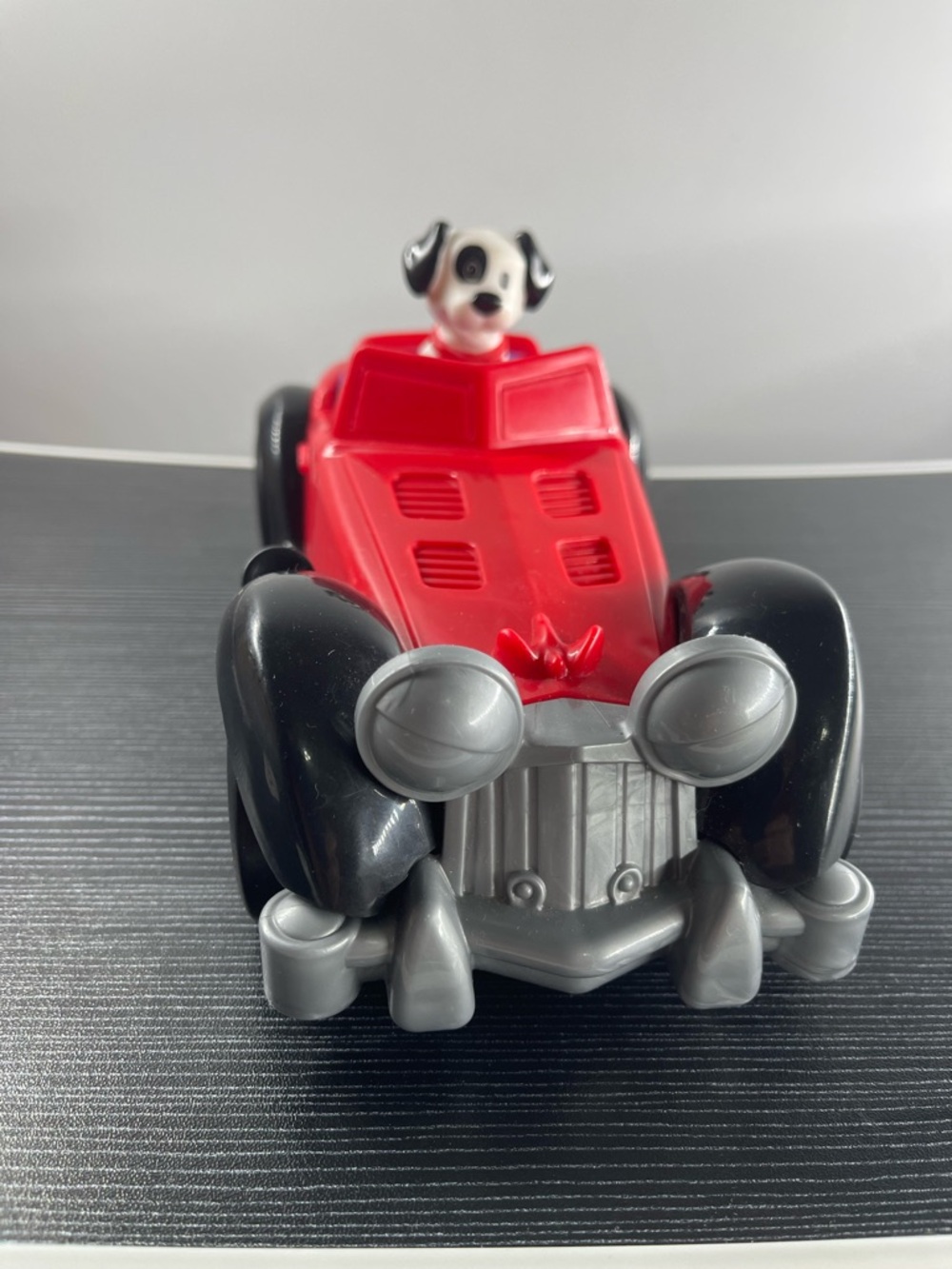 Fisher-Price Little People Disney – Véhicule de Cruella dans Les 101 Dalmatiens